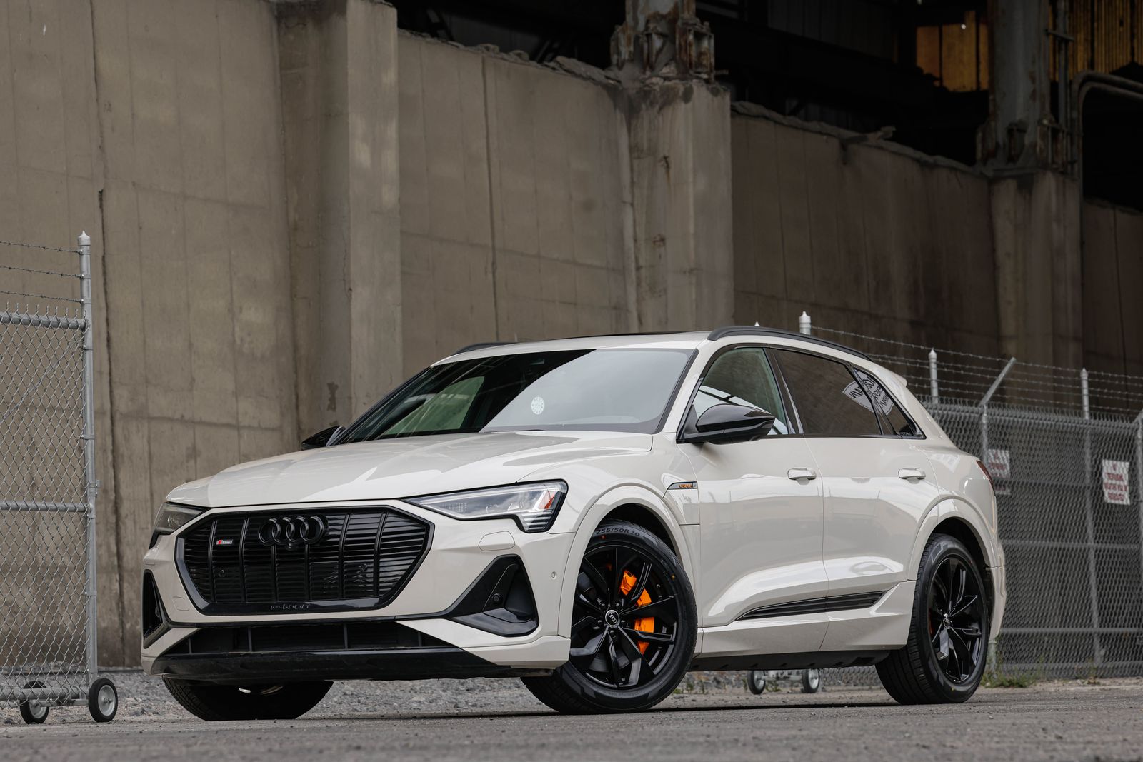 2022 Audi e-tron SUV quattro Chronos