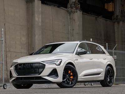 2022 Audi e-tron SUV quattro Chronos