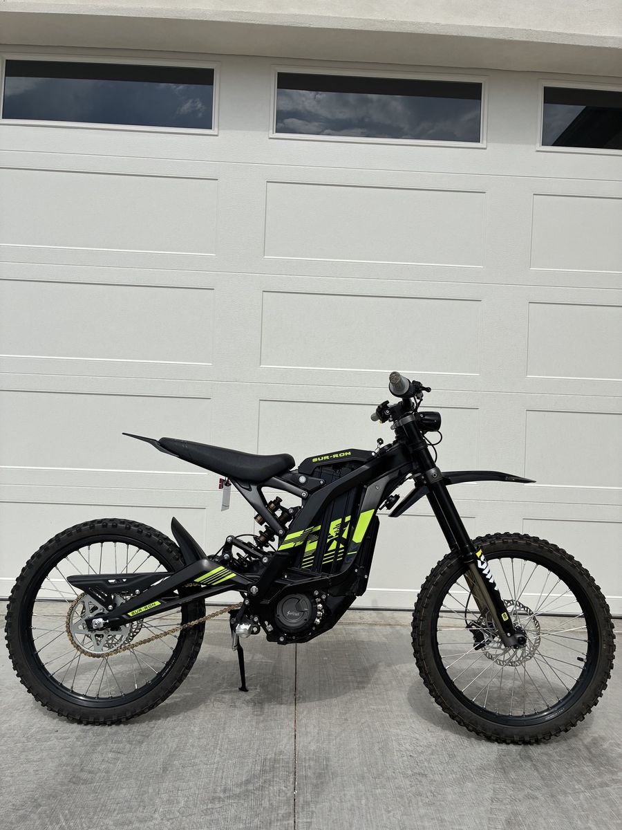 Surron Light Bee X Electric Dirt Bike Black/Neon Yellow - Excellent Condition, Low Miles