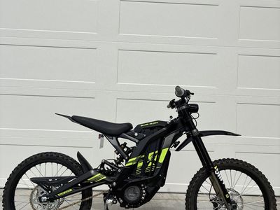 Surron Light Bee X Electric Dirt Bike Black/Neon Yellow - Excellent Condition, Low Miles