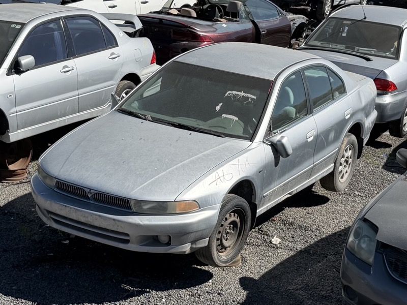 2000 Mitsubishi Galant Parts