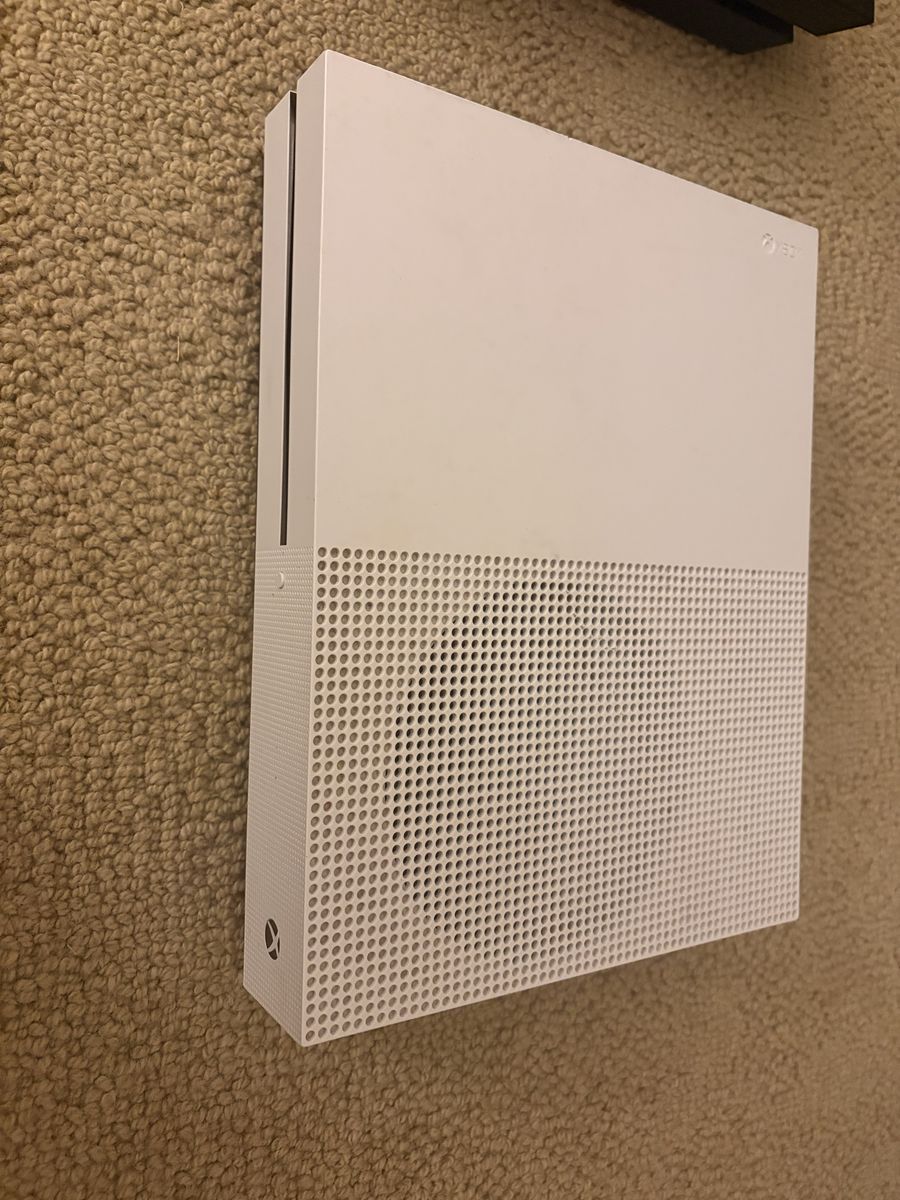 Main image 6