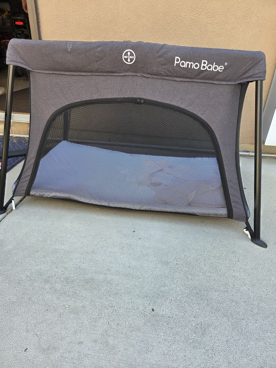 Travel crib / playpen