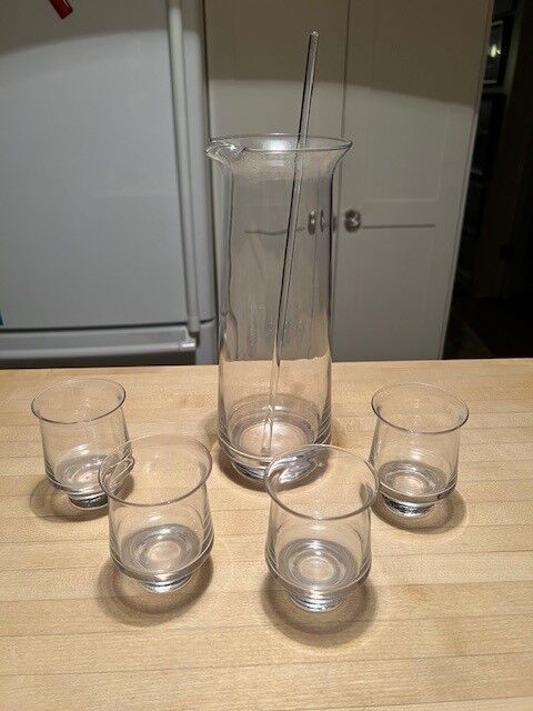 VINTAGE - Mid Century Modern - Martini Pitcher and glasses