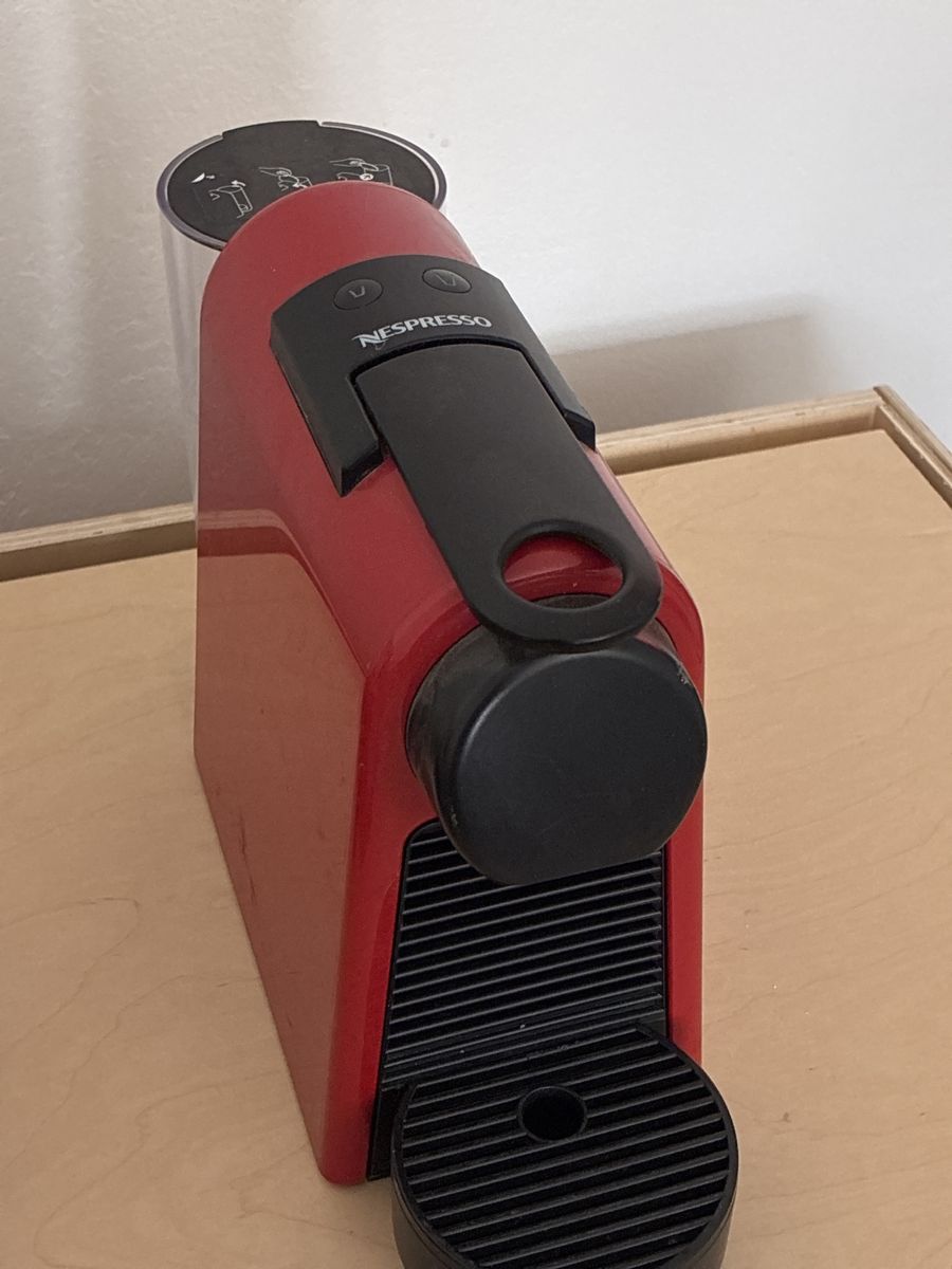 Nespresso De'Longhi Essenza Mini Espresso Machine - Red