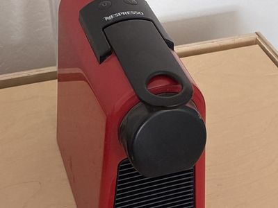 Nespresso De'Longhi Essenza Mini Espresso Machine - Red