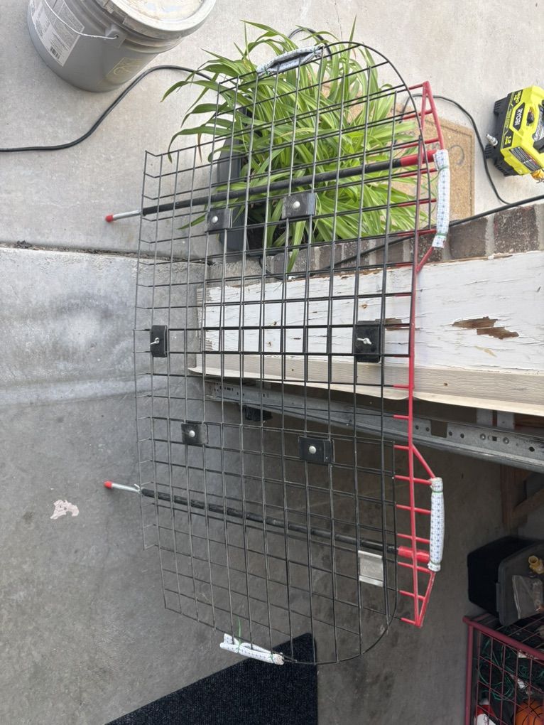 Dog gate for SUV