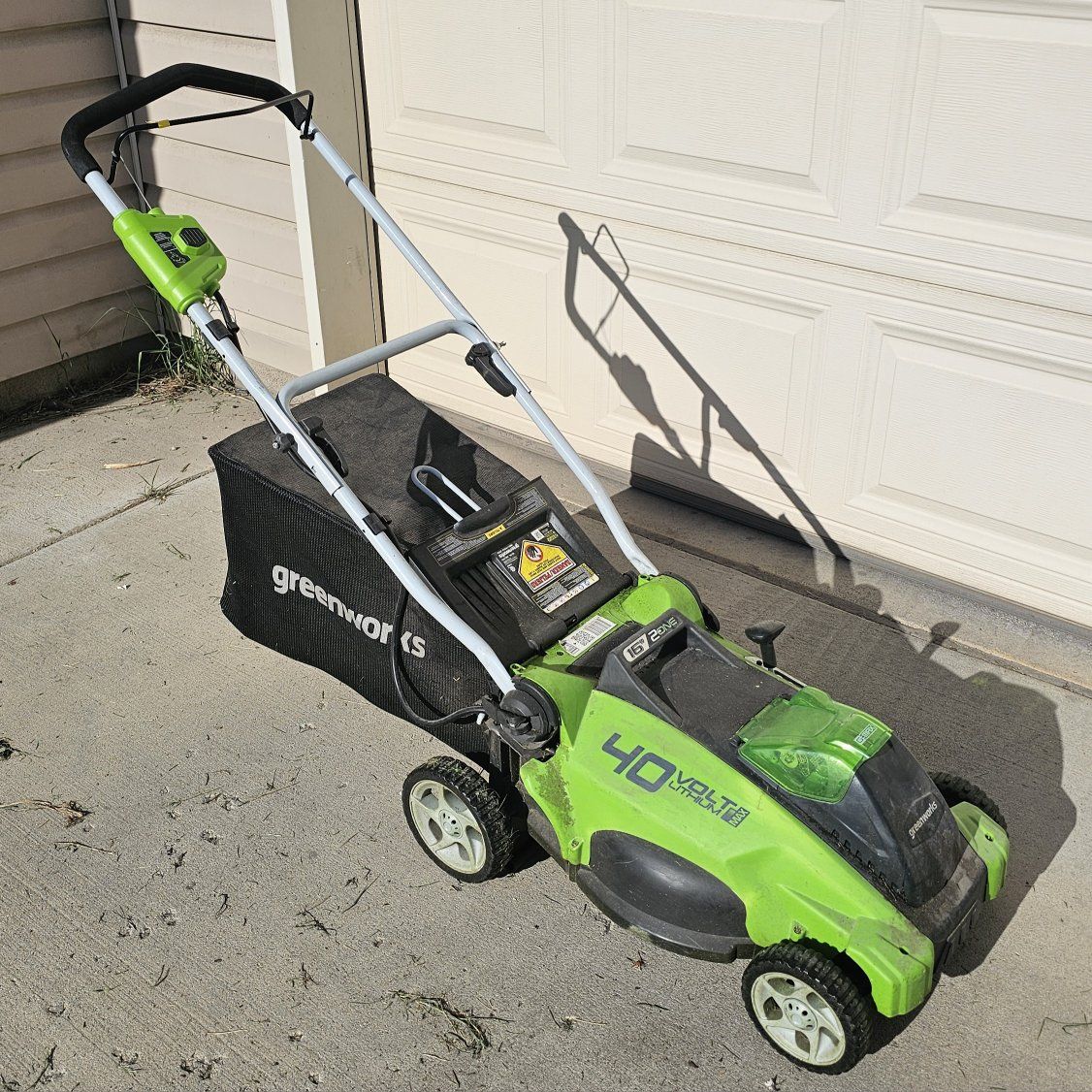 Greenworks 40V Lawnmower w/6.5AH battery