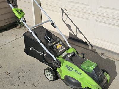 Greenworks 40V Lawnmower w/6.5AH battery