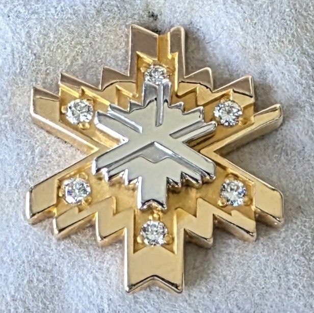 2002 Winter Olympic OC Tanner 14K Gold/White Gold inset w/ Diamonds-Snowflake Pin. Rare!  Limited!