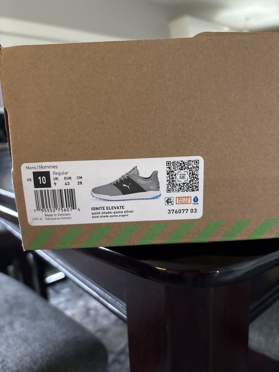 Men’s size 10 Golf Shoes