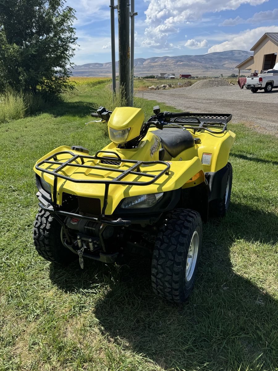 Suzuki 700 KingQuad 4x4 ATV - Yellow Utility Quad with Front Winch