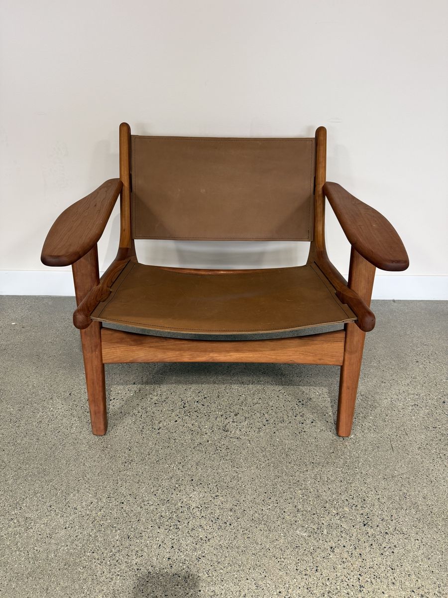 LARS LOUNGE CHAIR