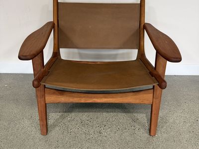 LARS LOUNGE CHAIR