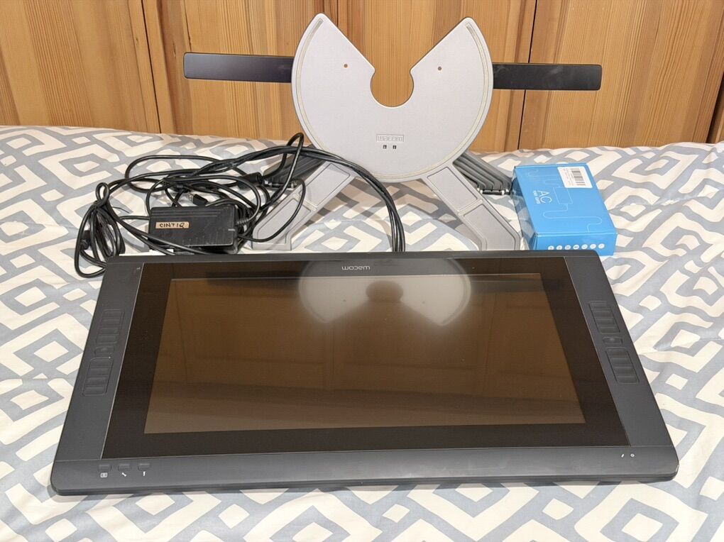 Wacom Cintiq 22HD Touch