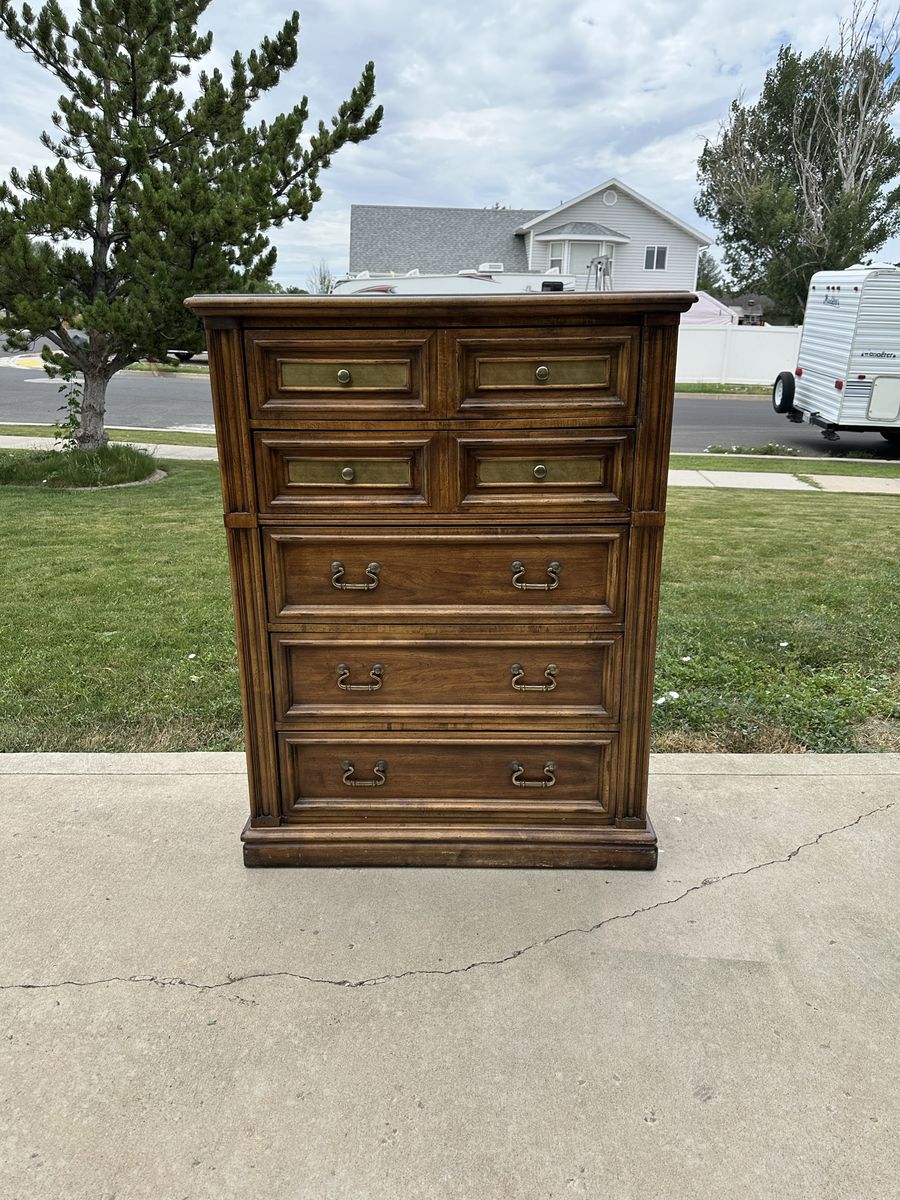 Vintage Wooden Dresser with Brass Hardware - 7 Drawers, Ornate Details