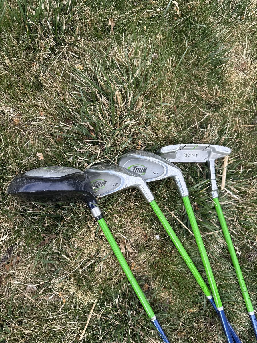 Junior Set Of Golf Cubs