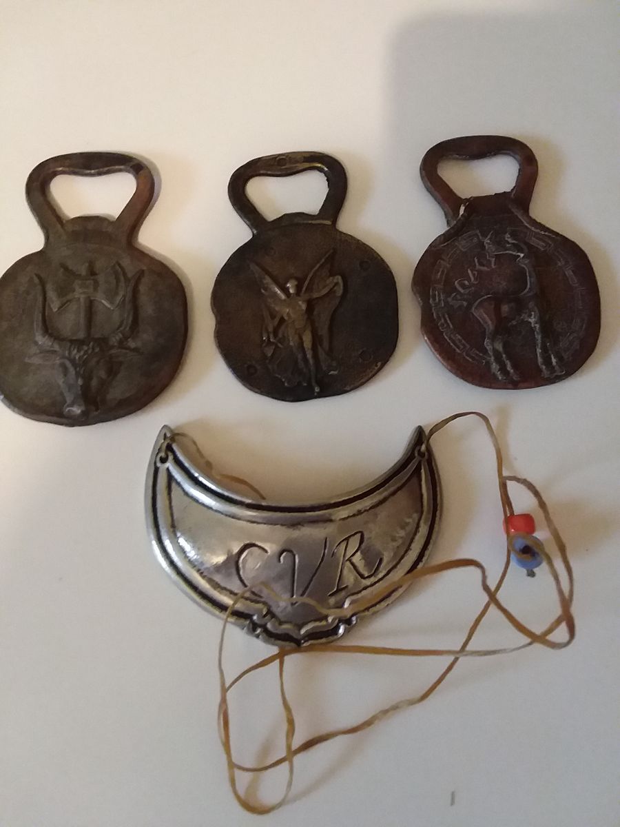 Rendezvous medallions