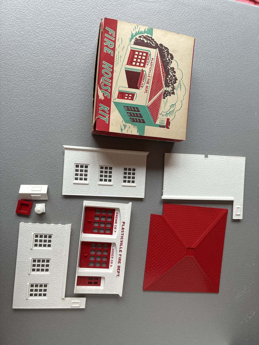 Vintage Plasticville Fire House Kit
