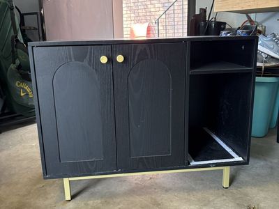 Cat litter box