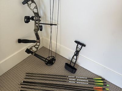 PSE Mini Burner Compound Bow Package – Like New – Only Shot 5 Times – $200 OBO