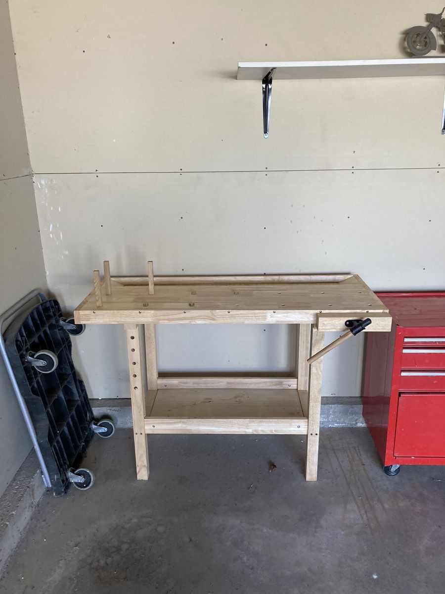 Woodworking bench