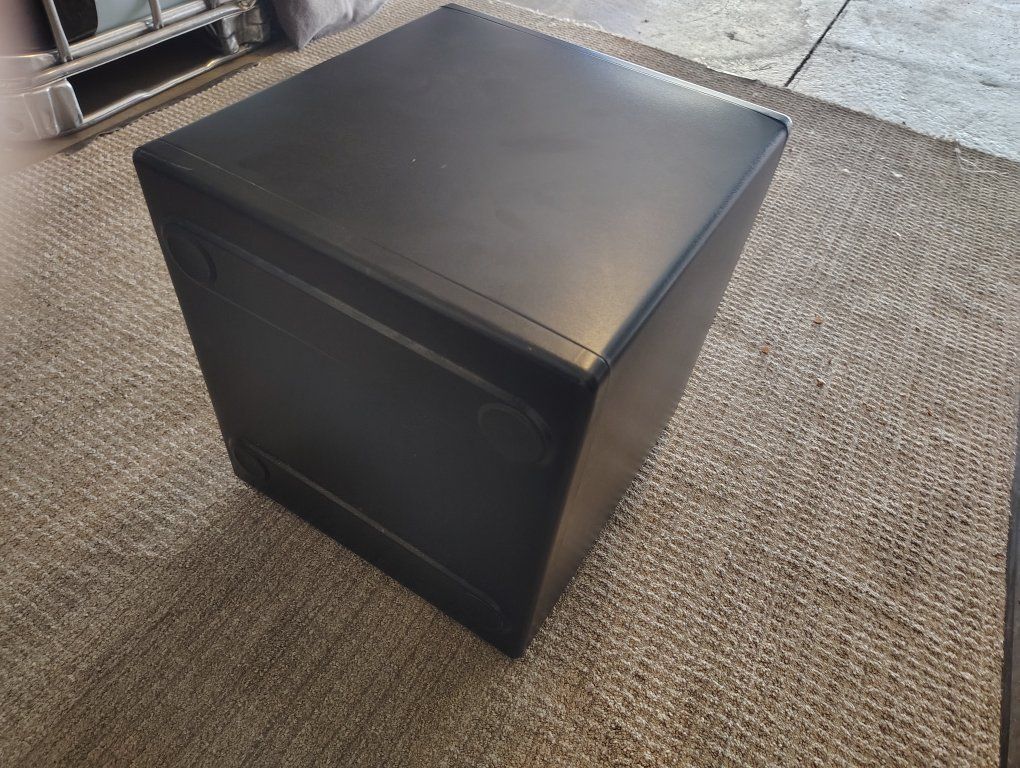 Main image 4