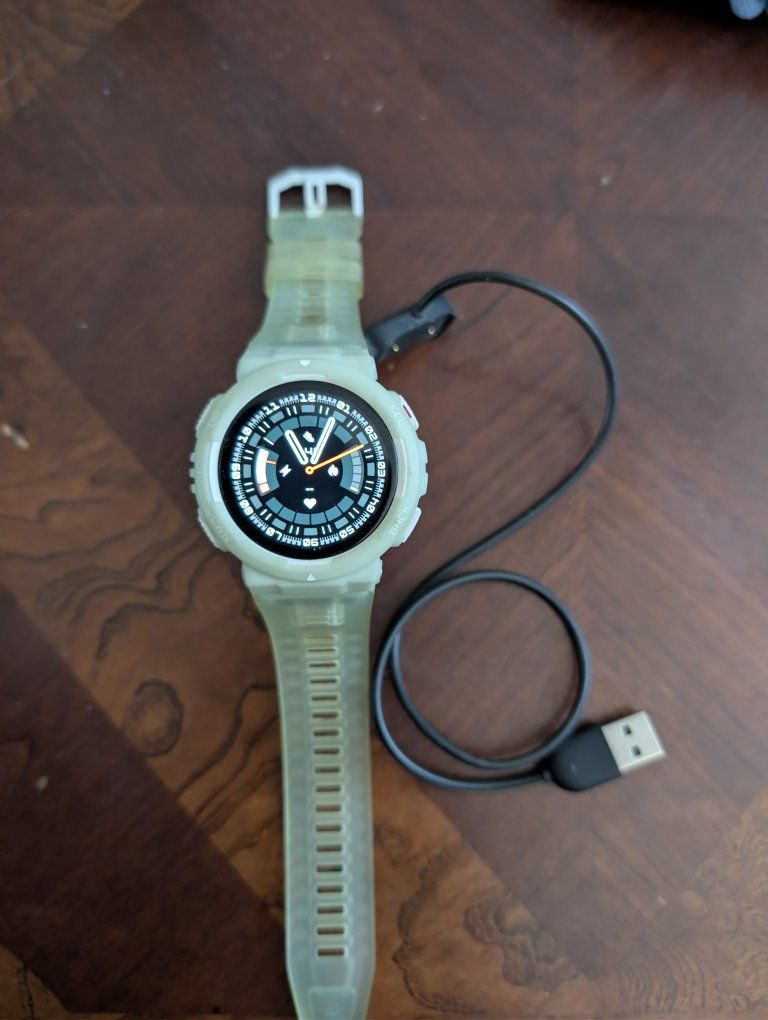 Amazfit GTR 2e Smartwatch with GPS, Heart Rate, SpO2 Monitoring, Green