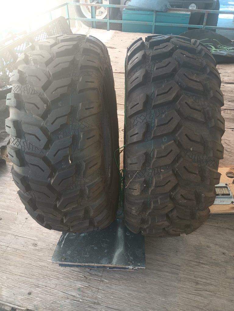 Pair of Maxxis Ceros ATV/UTV Tires - 26x9.00R14