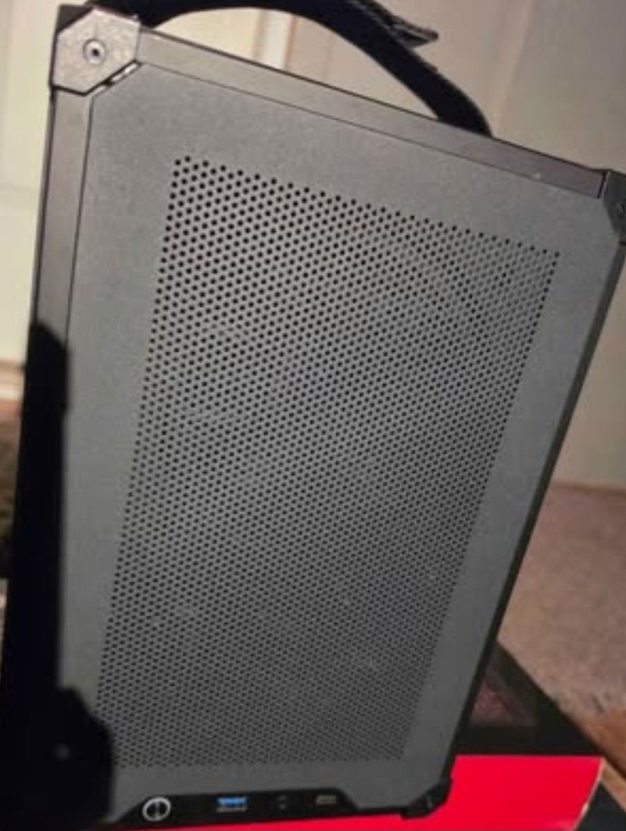 Desktop gaming set up for trade