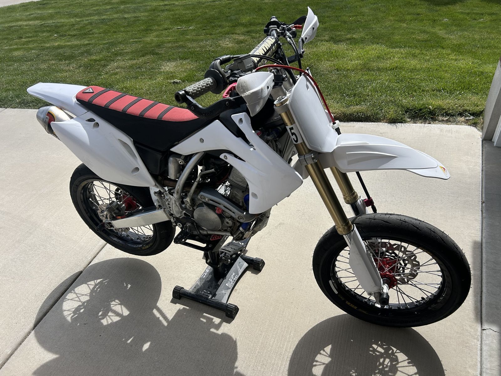 Supermoto Honda 150r big wheel