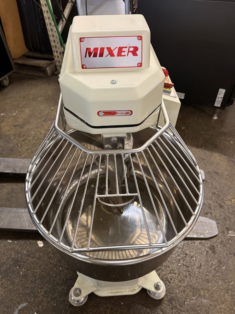 American Eagle Spiral Mixer 40 quart Bawl 44 Lb dough capacity  AE-1220 , 2 speed revers timer