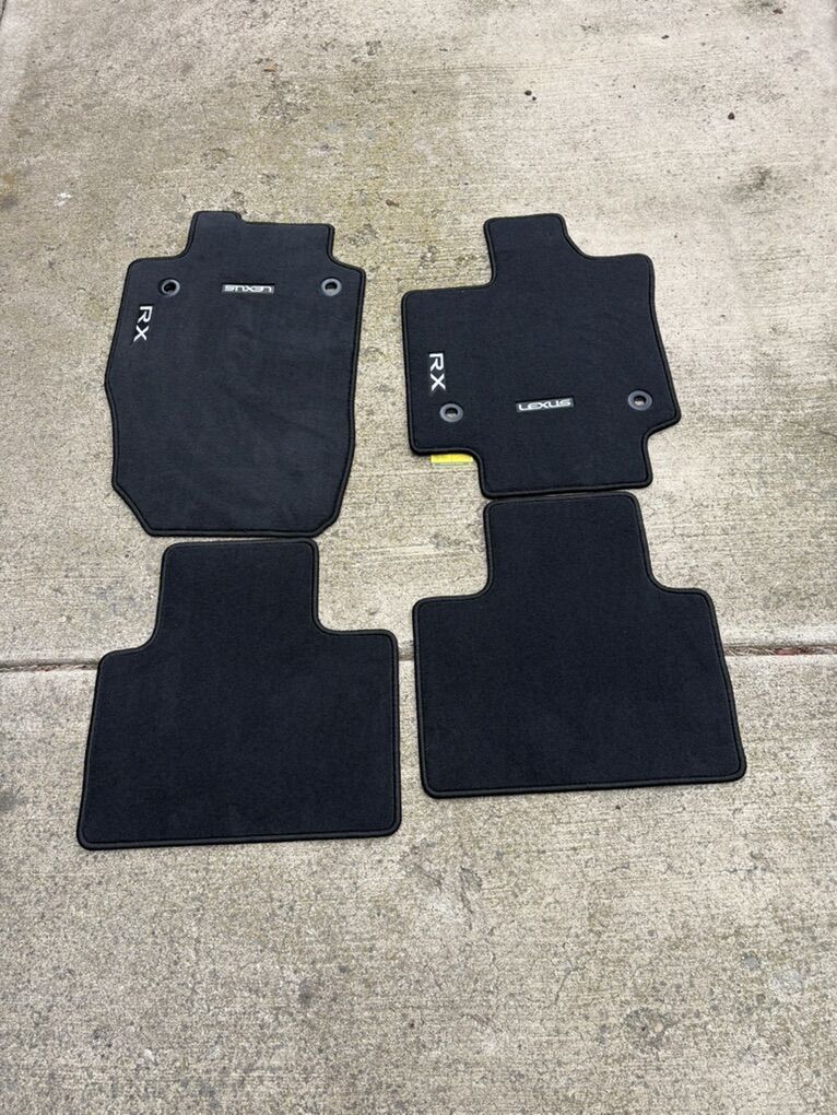Floor Mats For A Lexus RX 350