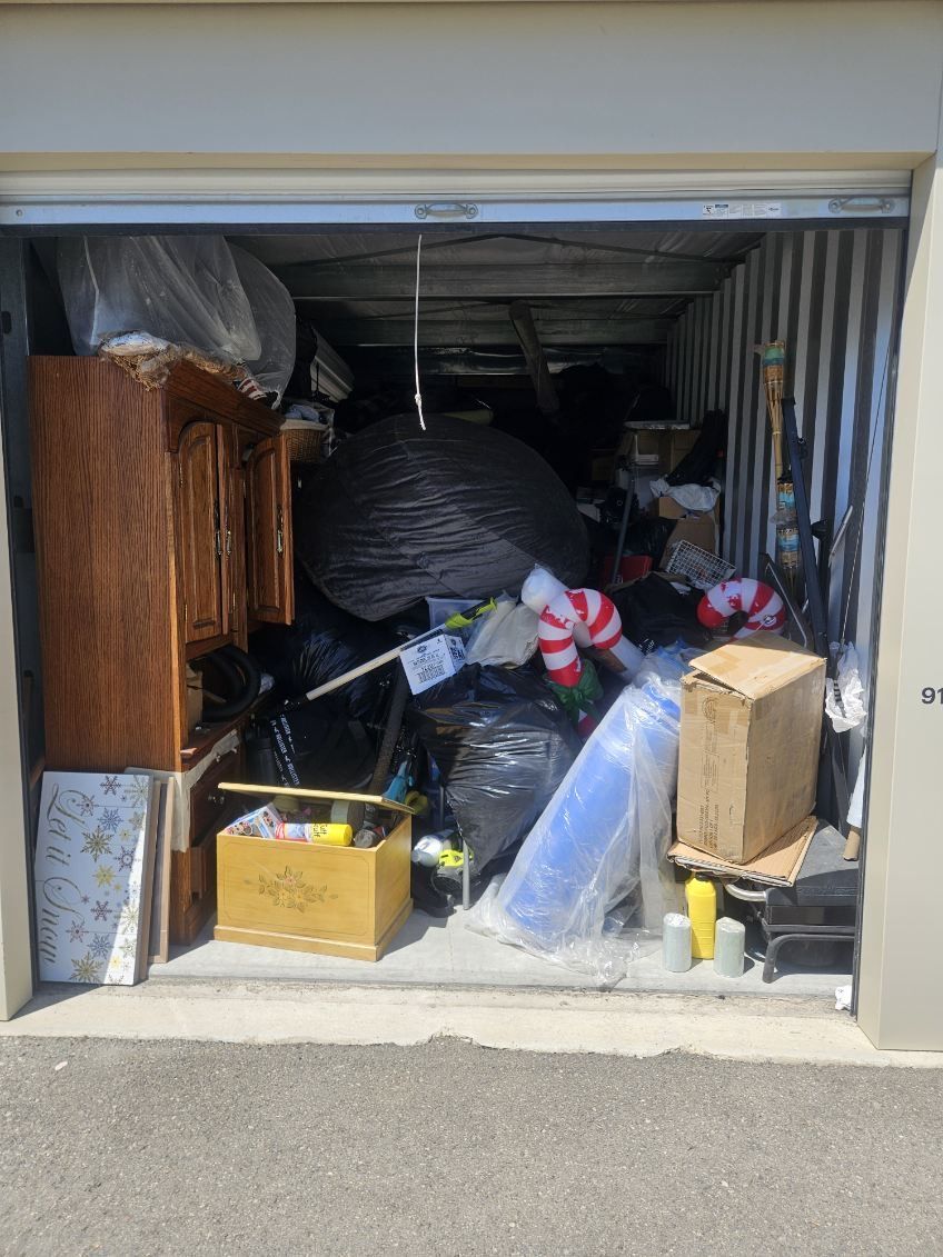 Whole storage unit!!!!!!!!
