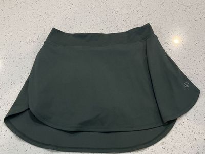 Gilly Hicks Dark Green "Find Your Happy Place" Activewear Skort - Size M