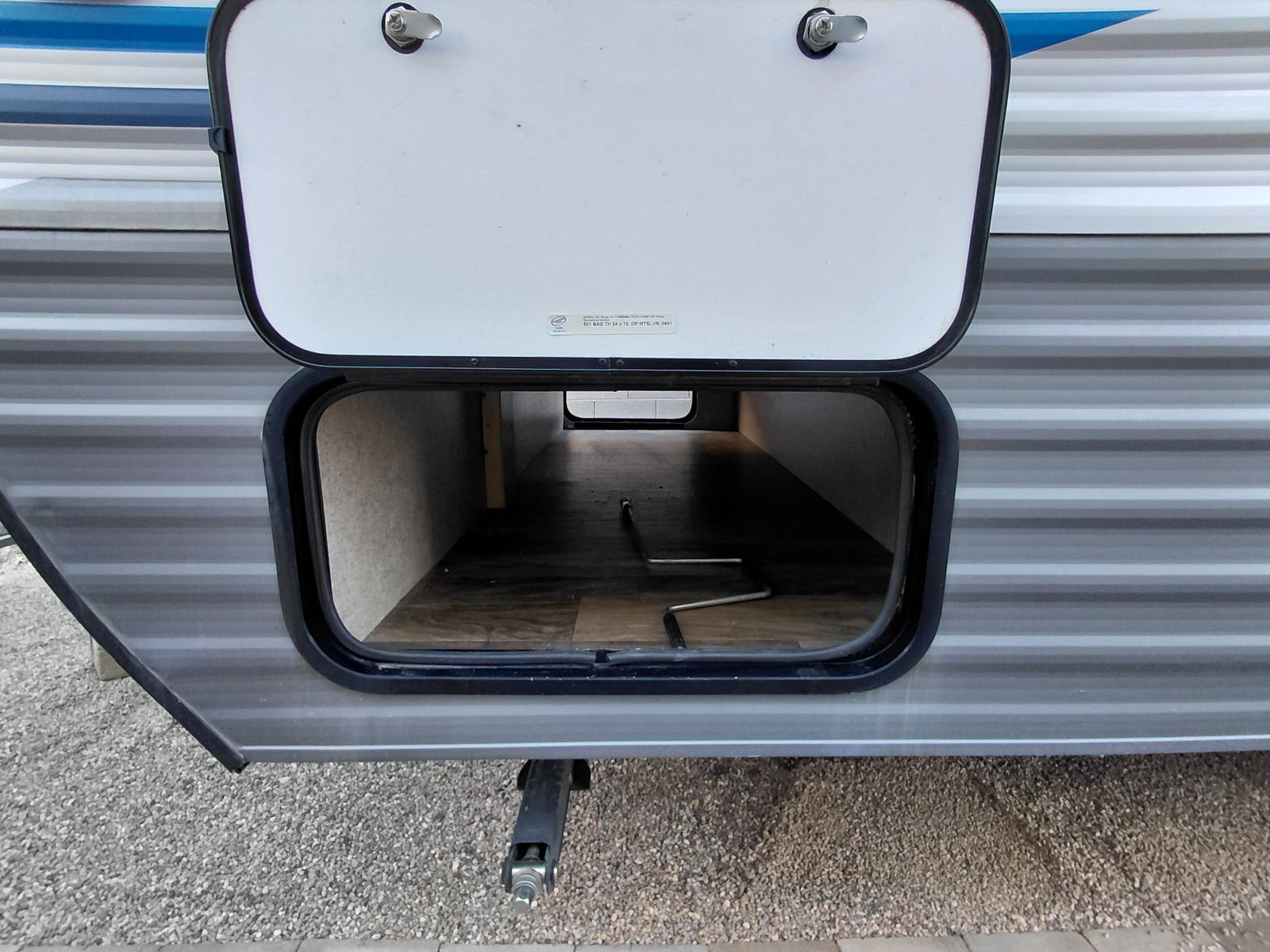 Main image 19