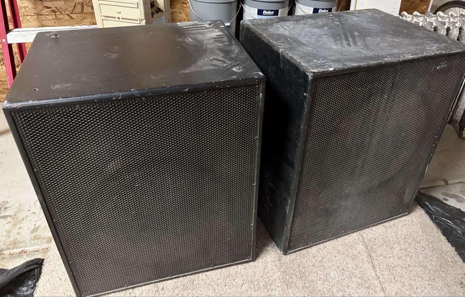 Pair of EAW sub-woofer system speakers 