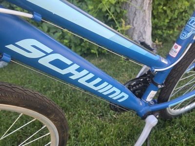 Schwinn Pathway Comfort Bike - Blue with Gel Seat - Used Good Condition,28tires.