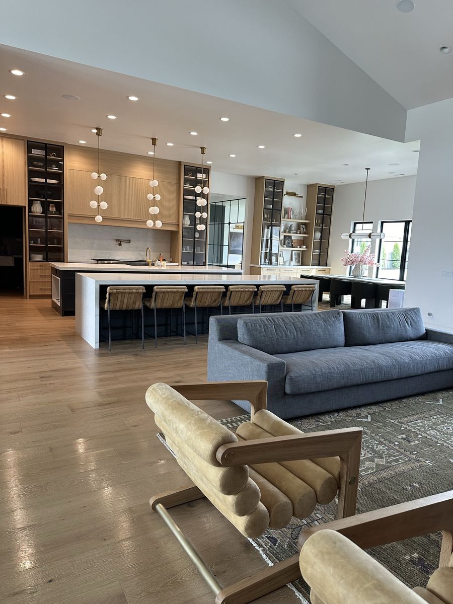 Main image 11
