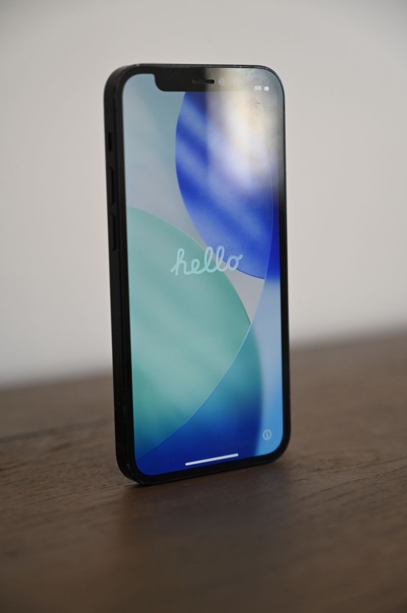 iPhone 12 - Black - 64GB - Unlocked