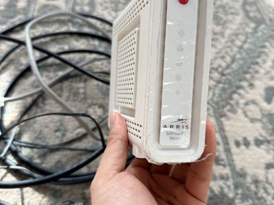 ARRIS SURFboard SB6141 DOCSIS 3.0 modem