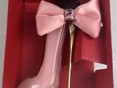 Authentic Carolina Herrera Good Girl Blush Bowtastic
