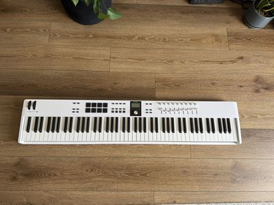 Arturia Keylab Essential mk3 88-Key MIDI Controller Keyboard