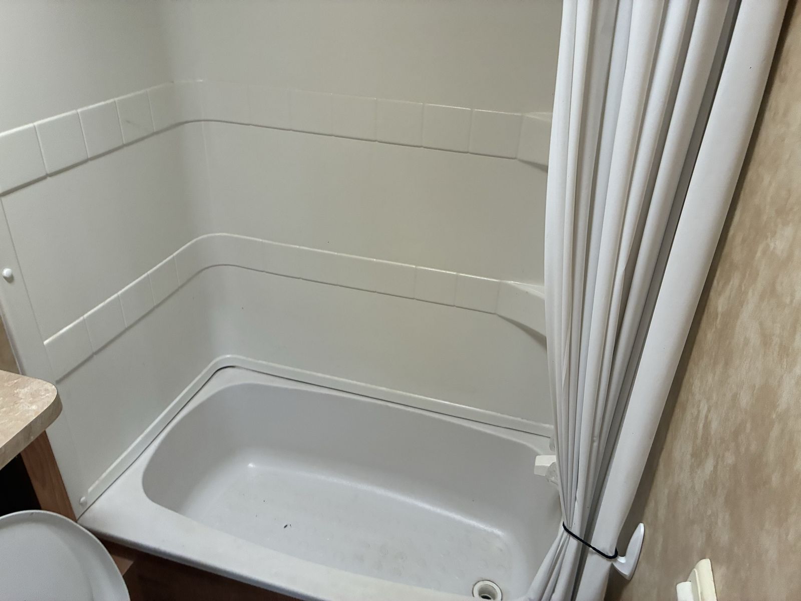 Main image 7