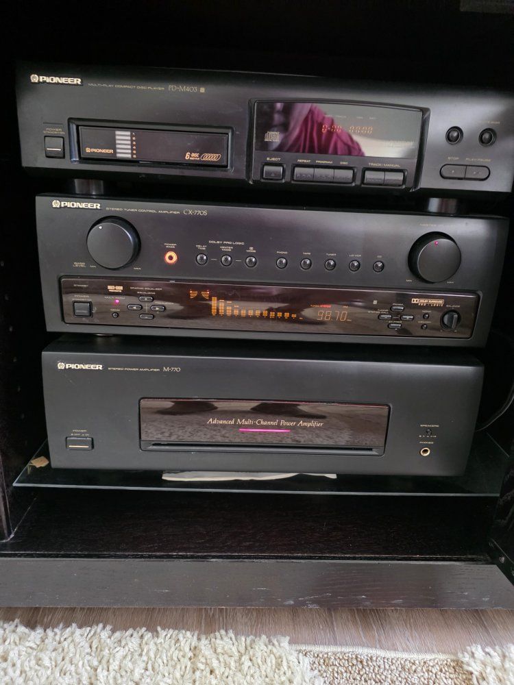 Great Sounding vintage Pioneer Stereo & Speakers