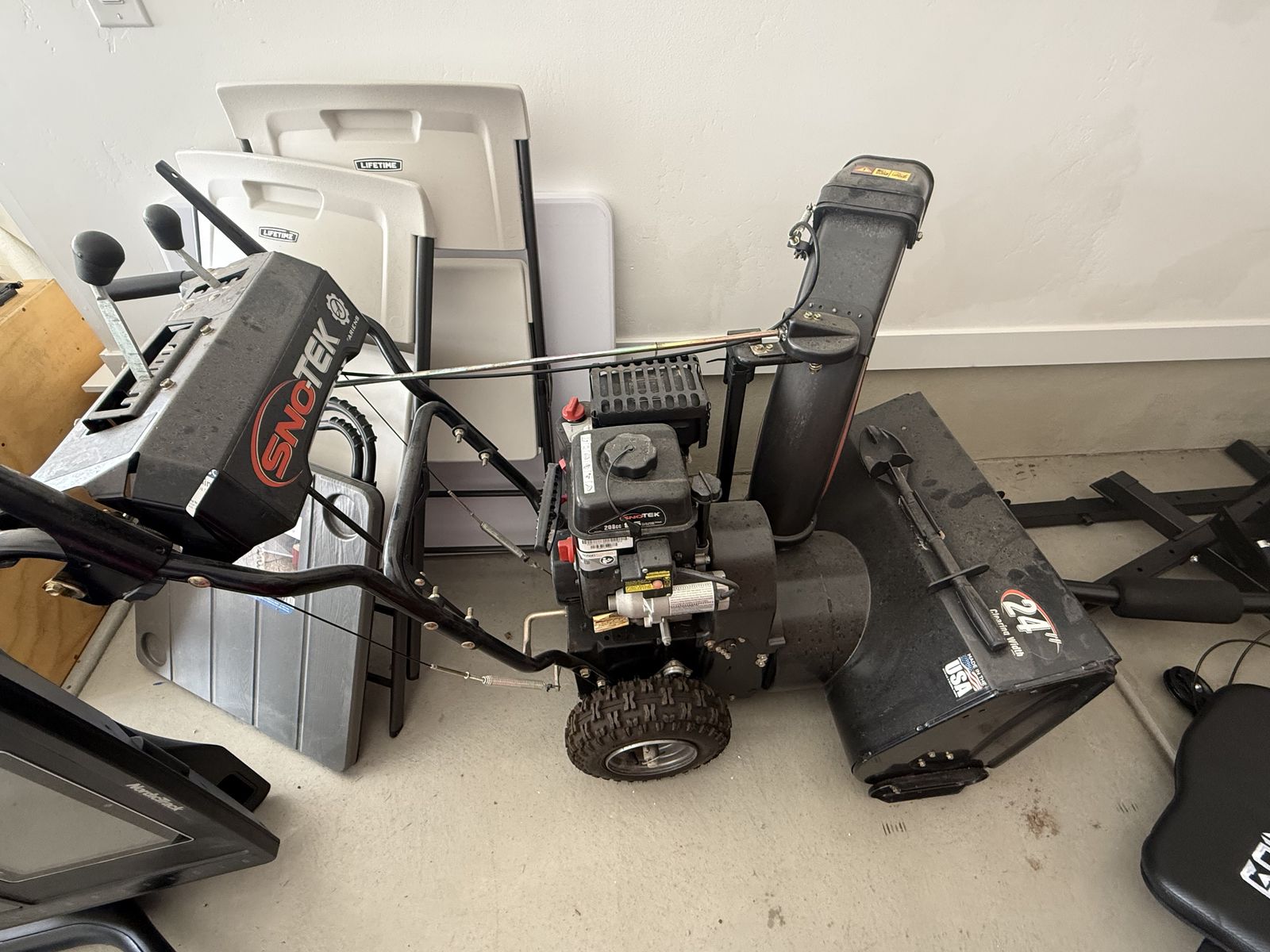 Main image 3