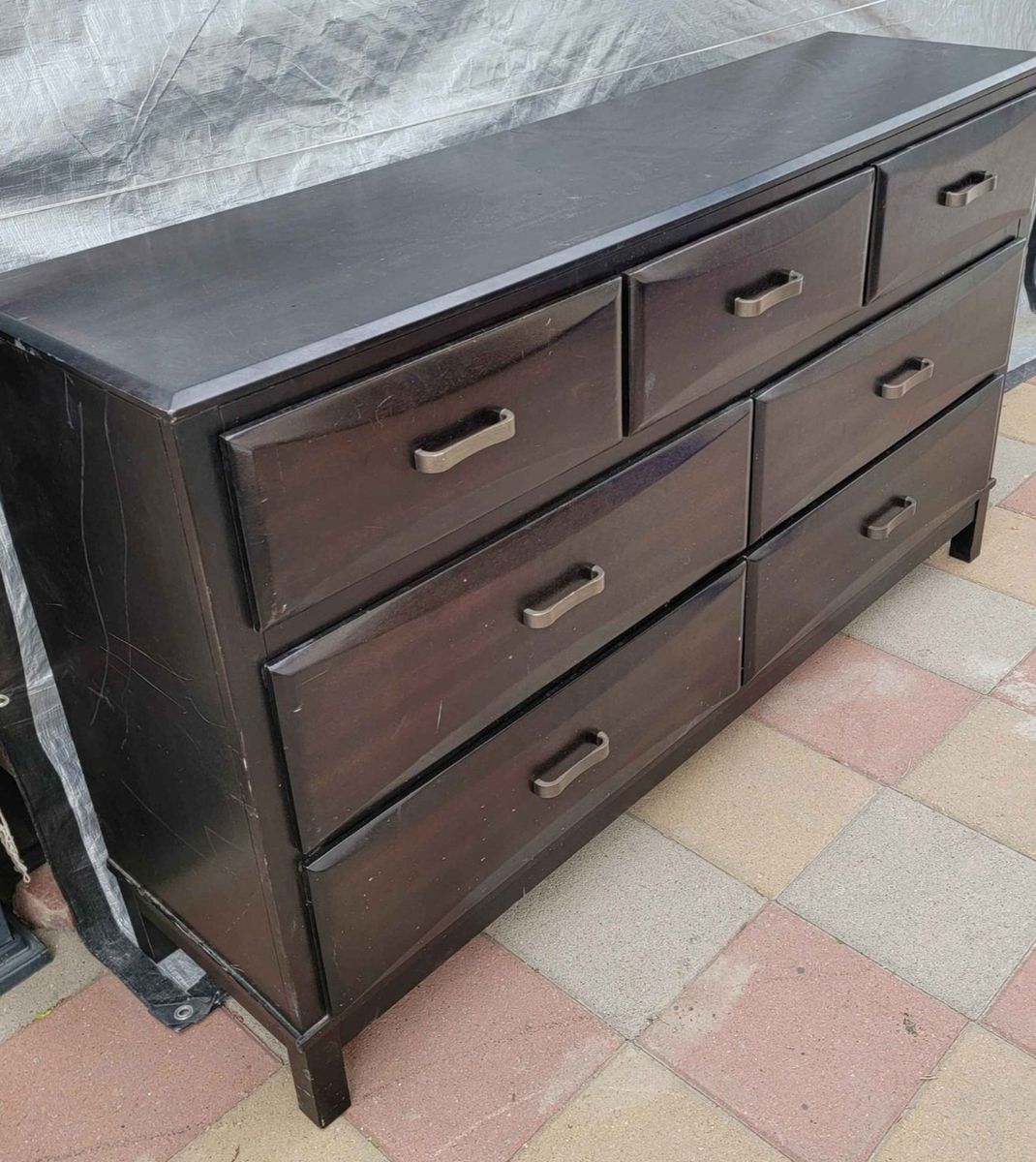 Main image 4