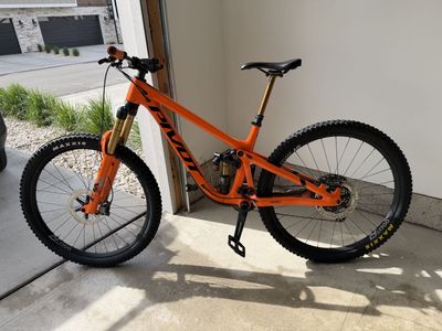 2022 Pivot Firebird Pro XT/XTR – Medium