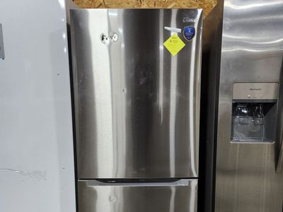 SCRATCH & DENT! MIDEA STAINLESS STEEL TOP AND BOTTOM FRIDGE