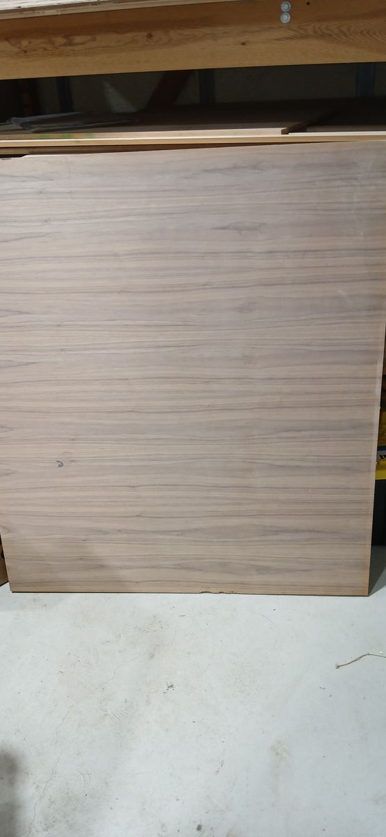 Walnut plywood